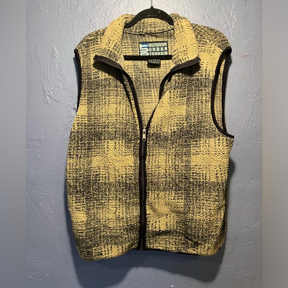 Outdoor urban terrain vest
